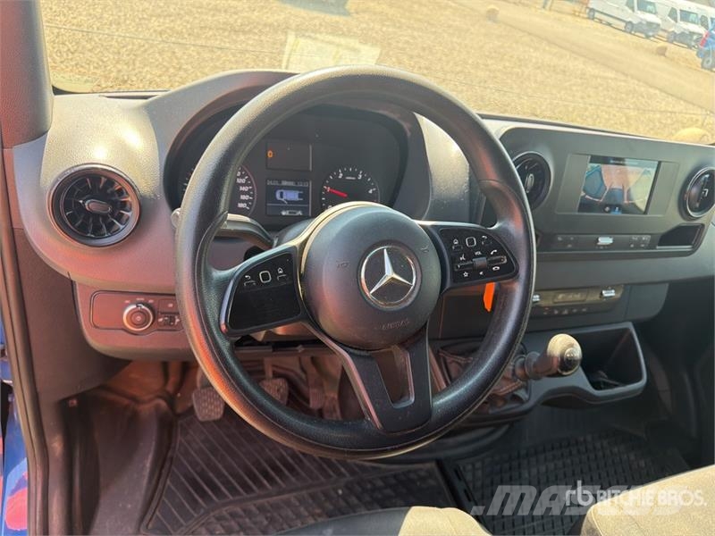 Mercedes-Benz Sprinter 211 CDi Cargo Van Lieferwagen