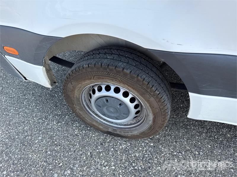 Mercedes-Benz Sprinter 311CDI Cargo Van Utilitaire