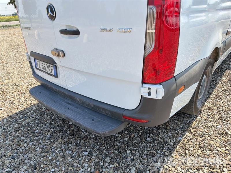 Mercedes-Benz Sprinter 314CDI Cargo Van Pakettiautot