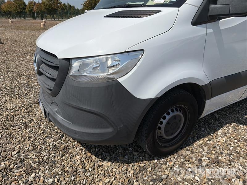 Mercedes-Benz Sprinter 314CDI Cargo Van Pakettiautot