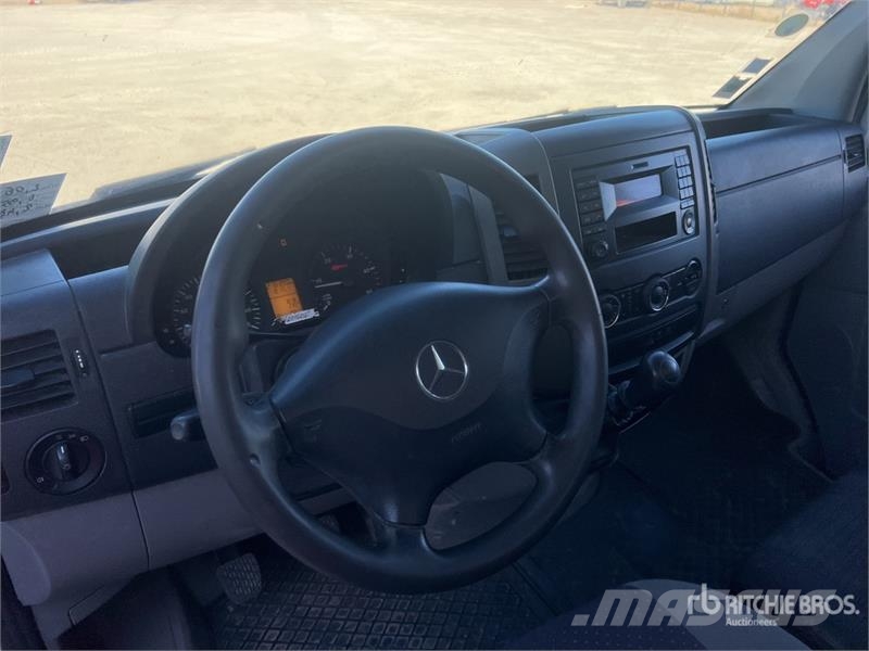 Mercedes-Benz SPRINTER 516 CDI Camion Benne Dump Truck Kallurid