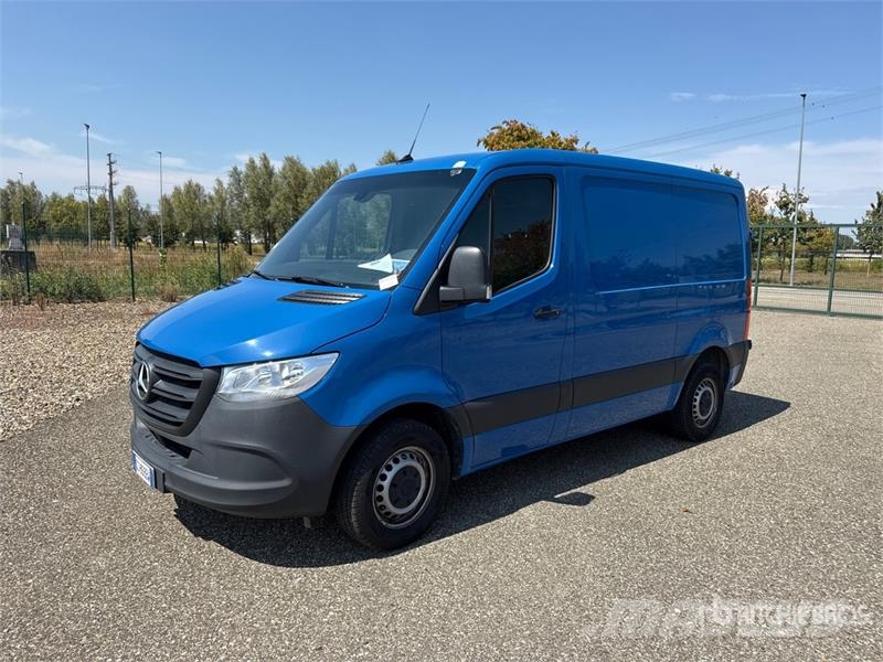 Mercedes-Benz Sprinter 211 CDi Cargo Van Utilitaire