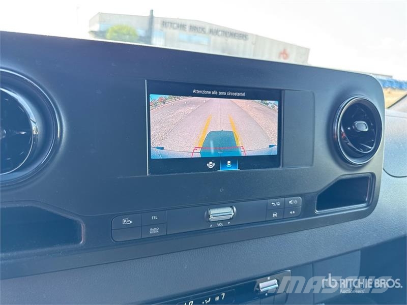 Mercedes-Benz Sprinter 211 CDi Cargo Van Utilitaire