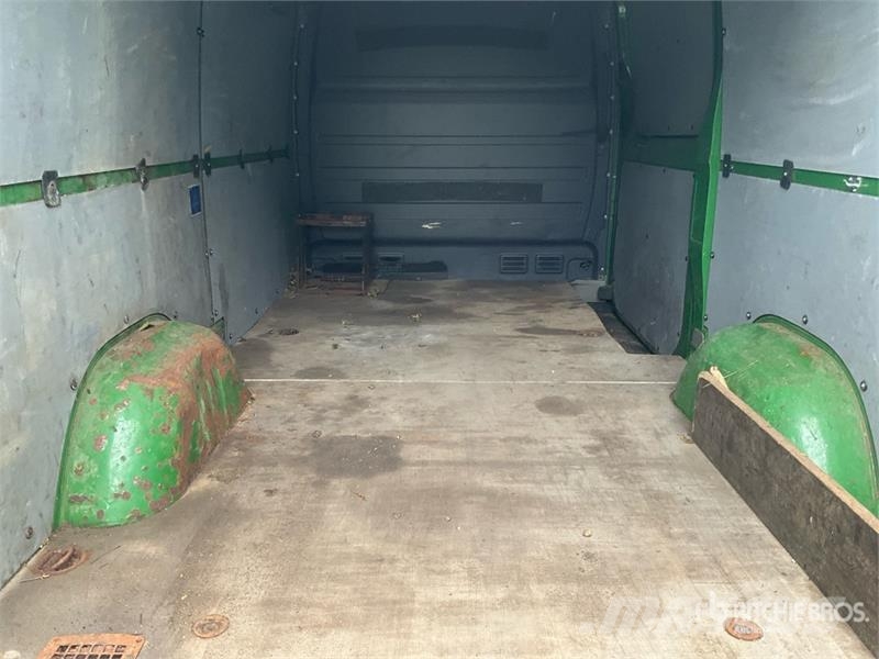 Mercedes-Benz Sprinter Cargo Van Panel vans