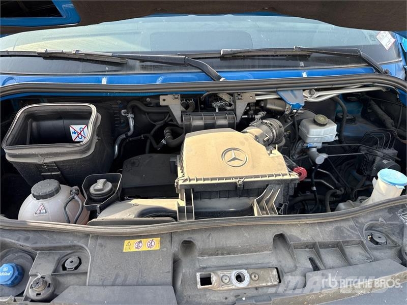 Mercedes-Benz Sprinter 211 CDi Cargo Van Utilitaire