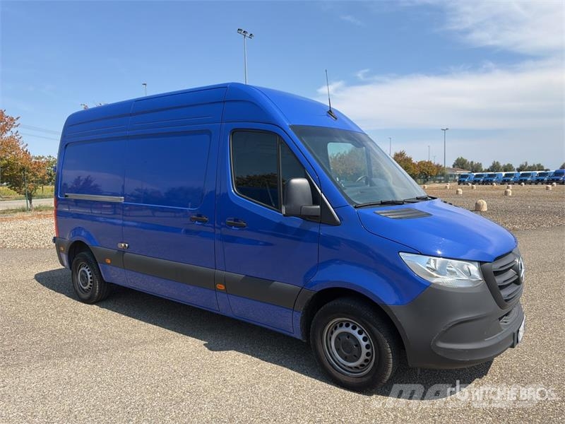 Mercedes-Benz Sprinter 311CDI Cargo Van Dodávky