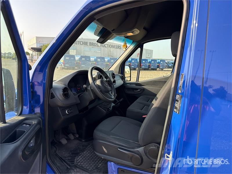Mercedes-Benz Sprinter 311CDI Cargo Van Utilitaire