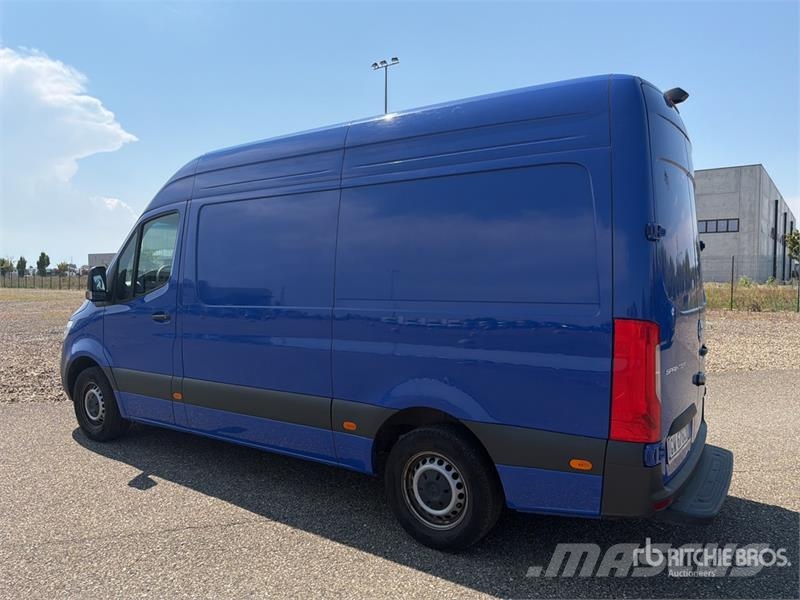 Mercedes-Benz Sprinter 311CDI Cargo Van Utilitaire