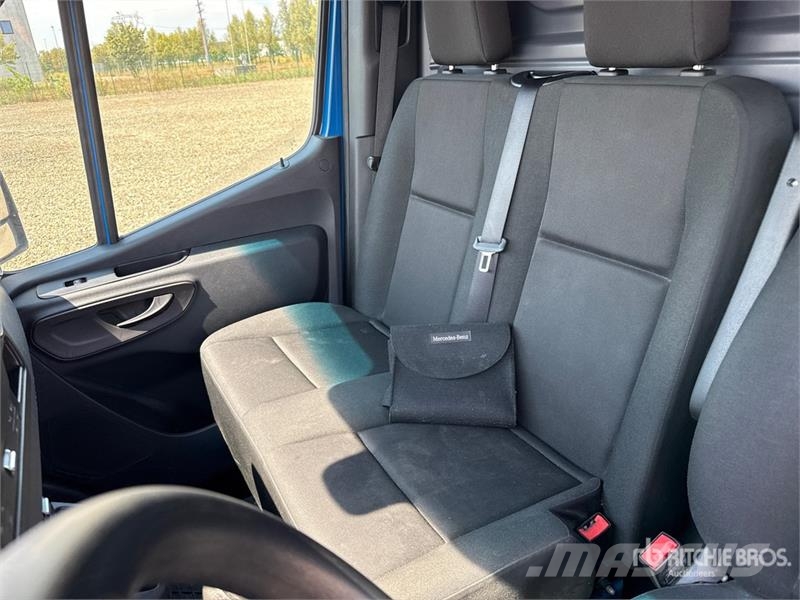 Mercedes-Benz Sprinter 211 CDi Cargo Van Lieferwagen