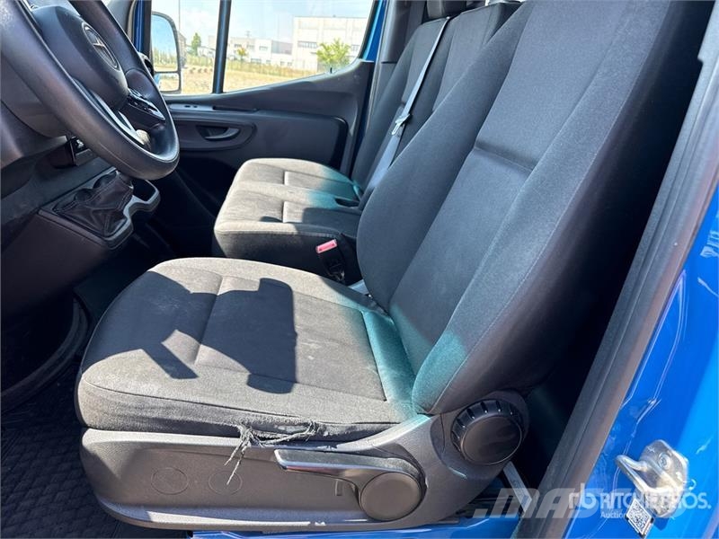 Mercedes-Benz Sprinter 211 CDi Cargo Van Utilitaire