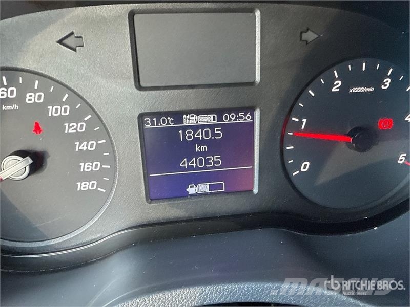 Mercedes-Benz Sprinter 211 CDi Cargo Van Utilitaire