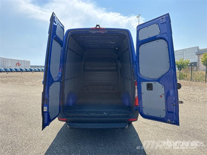 Mercedes-Benz Sprinter 311CDI Cargo Van Utilitaire