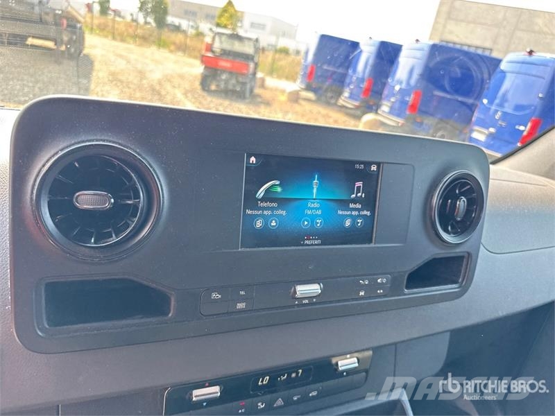 Mercedes-Benz Sprinter 311CDI Cargo Van Utilitaire