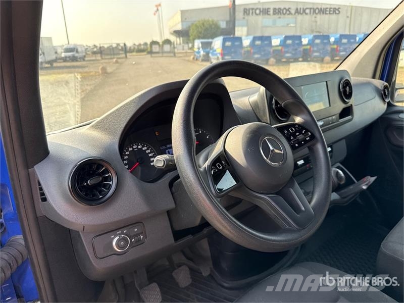 Mercedes-Benz Sprinter 311CDI Cargo Van Utilitaire