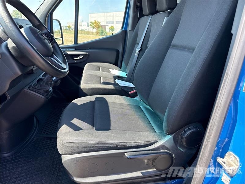 Mercedes-Benz Sprinter 211 CDi Cargo Van Utilitaire