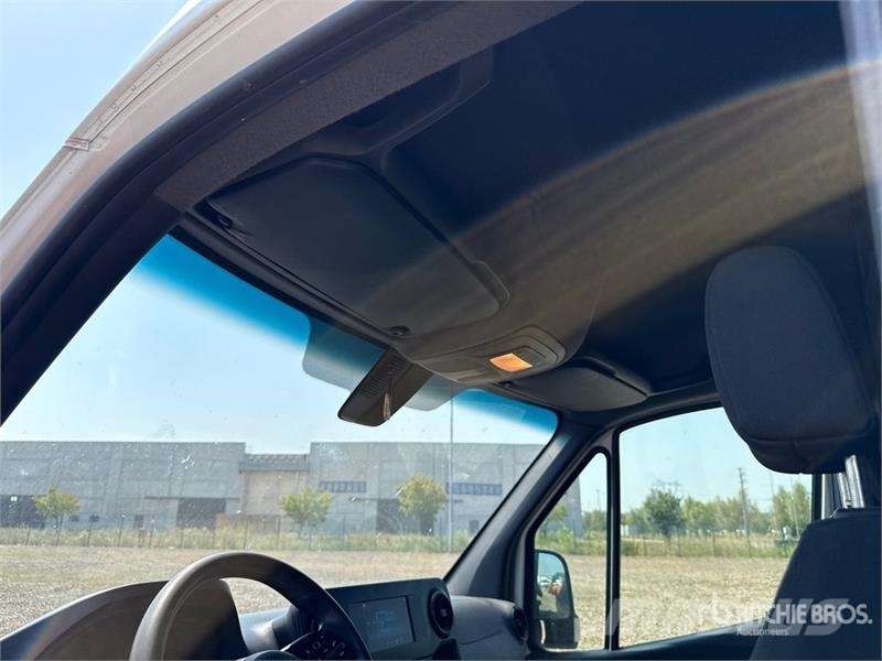 Mercedes-Benz Sprinter 314CDI Cargo Van Pakettiautot