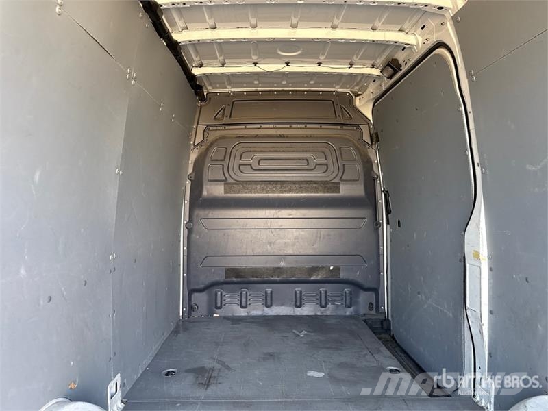 Mercedes-Benz Sprinter 314CDI Cargo Van Pakettiautot