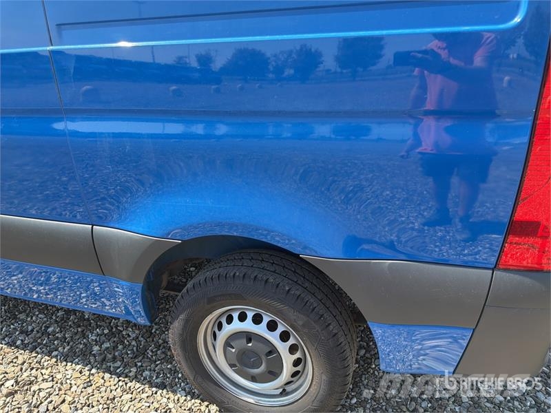 Mercedes-Benz Sprinter 211 CDi Cargo Van Utilitaire