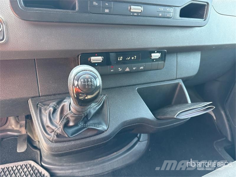 Mercedes-Benz Sprinter 311CDI Cargo Van Utilitaire