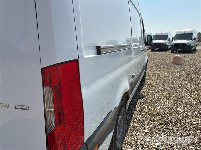 Mercedes-Benz Sprinter 314CDI Cargo Van Pakettiautot