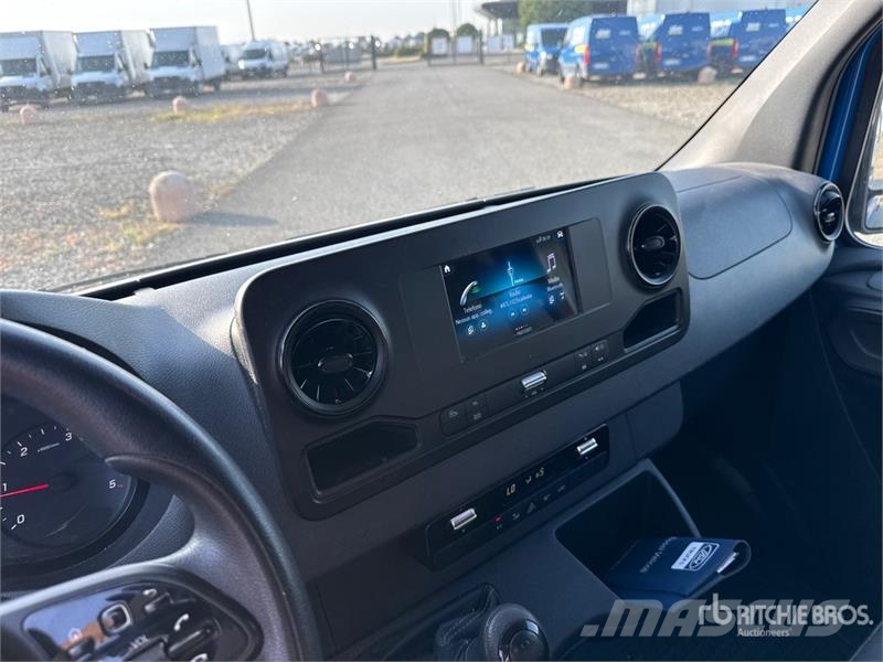 Mercedes-Benz Sprinter 211 CDi Cargo Van Utilitaire