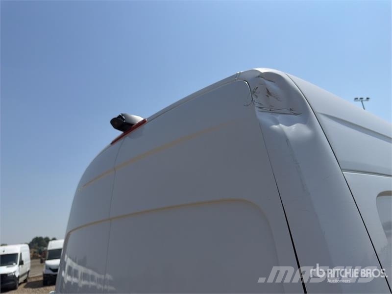 Mercedes-Benz Sprinter 311CDI Cargo Van Pakettiautot