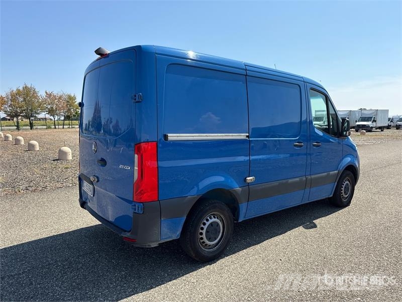 Mercedes-Benz Sprinter 211 CDi Cargo Van Utilitaire