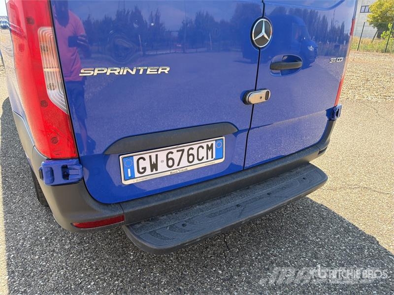 Mercedes-Benz Sprinter 311CDI Cargo Van Utilitaire