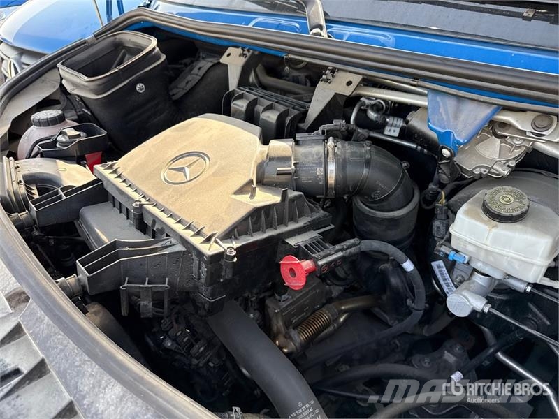 Mercedes-Benz Sprinter 211 CDi Cargo Van Utilitaire