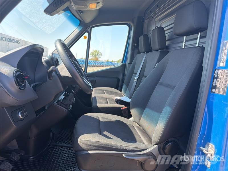 Mercedes-Benz Sprinter 211 CDi Cargo Van Utilitaire