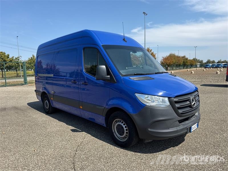 Mercedes-Benz Sprinter 311CDI Cargo Van Utilitaire