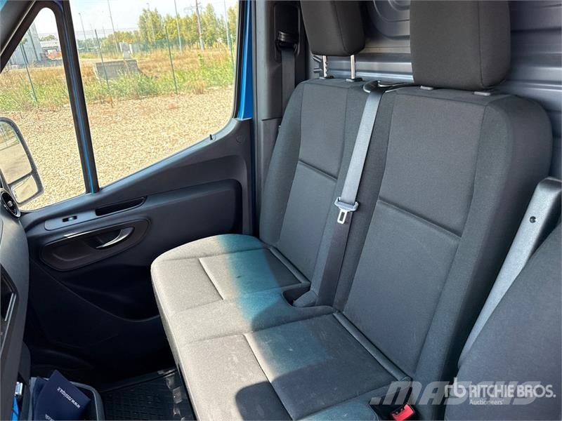 Mercedes-Benz Sprinter 211 CDi Cargo Van Lieferwagen