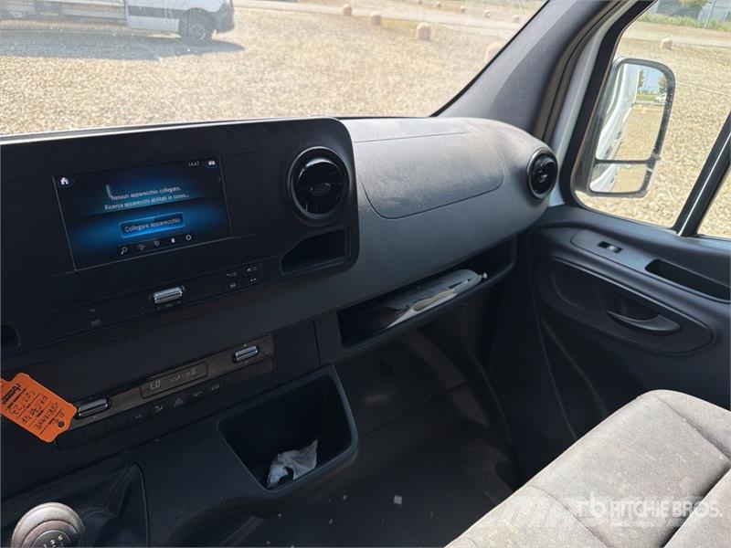 Mercedes-Benz Sprinter 314CDI Cargo Van Pakettiautot