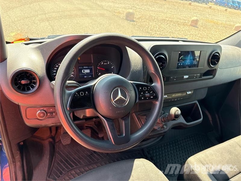 Mercedes-Benz Sprinter 211 CDi Cargo Van Utilitaire