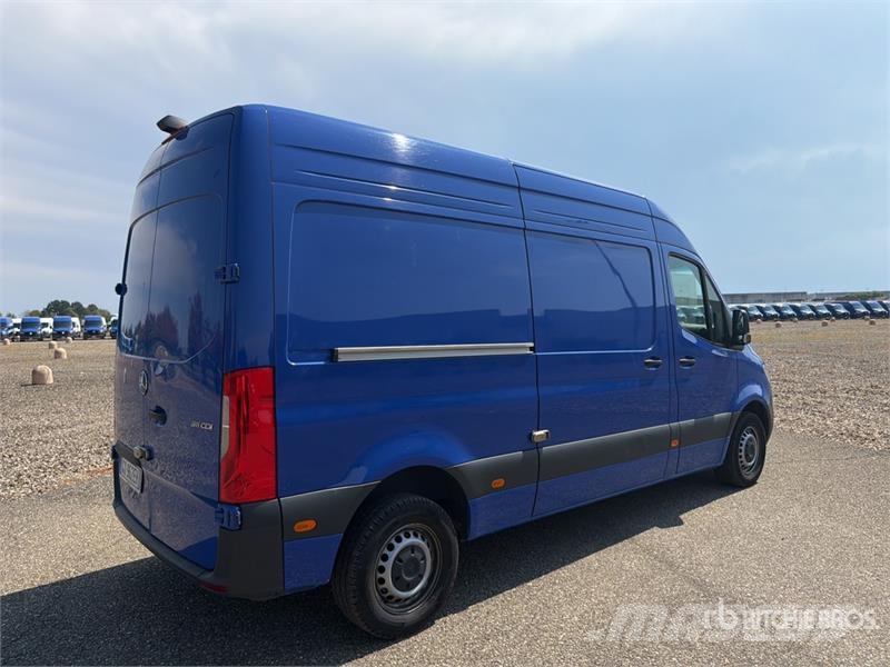 Mercedes-Benz Sprinter 311CDI Cargo Van Dodávky
