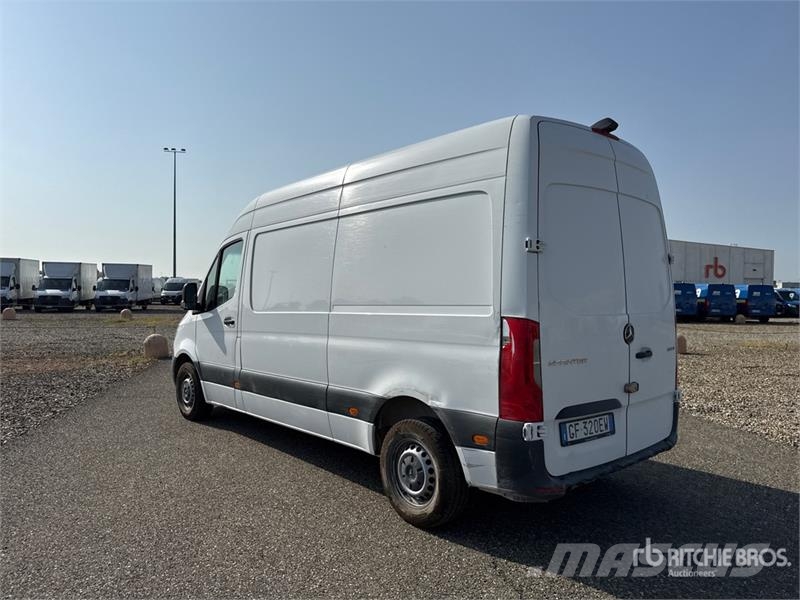 Mercedes-Benz Sprinter 311CDI Cargo Van Utilitaire