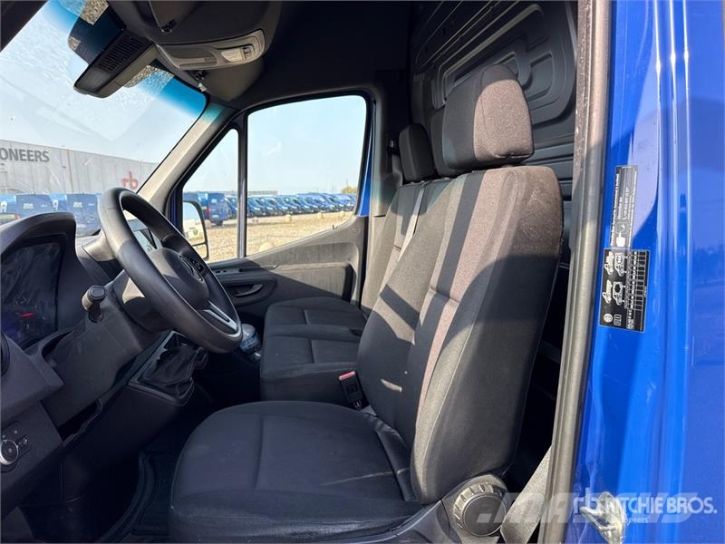 Mercedes-Benz Sprinter 311CDI Cargo Van Dodávky