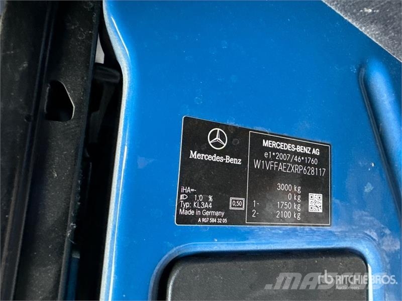 Mercedes-Benz Sprinter 211 CDi Cargo Van Lieferwagen
