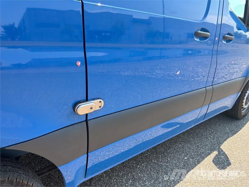 Mercedes-Benz Sprinter 211 CDi Cargo Van Utilitaire