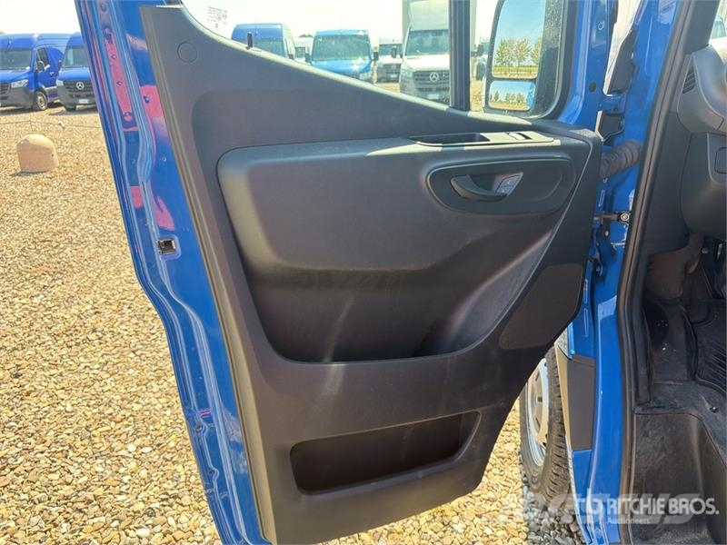 Mercedes-Benz Sprinter 211 CDi Cargo Van Utilitaire