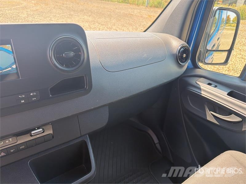 Mercedes-Benz Sprinter 211 CDi Cargo Van Utilitaire