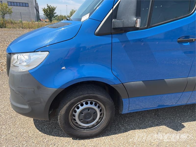 Mercedes-Benz Sprinter 211 CDi Cargo Van Lieferwagen