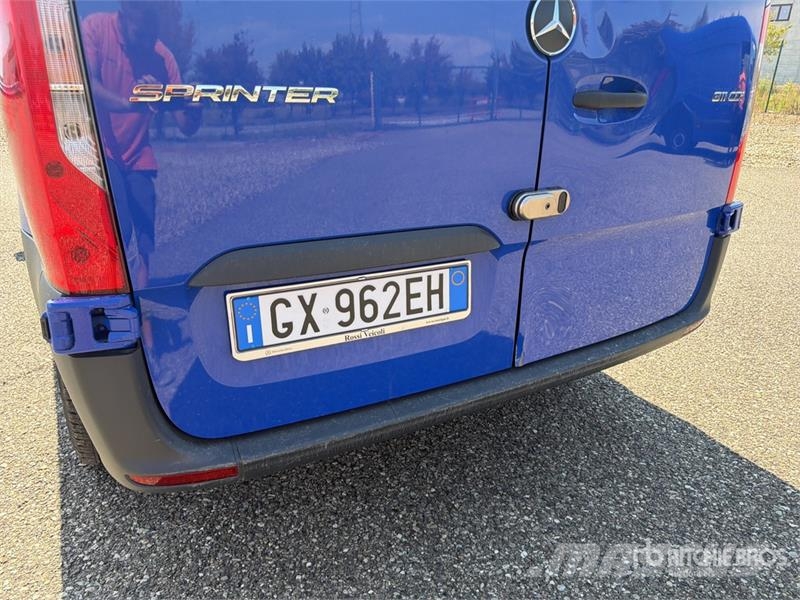 Mercedes-Benz Sprinter 311CDI Cargo Van Dodávky