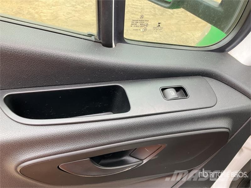 Mercedes-Benz Sprinter Van Truck Camion cassonati