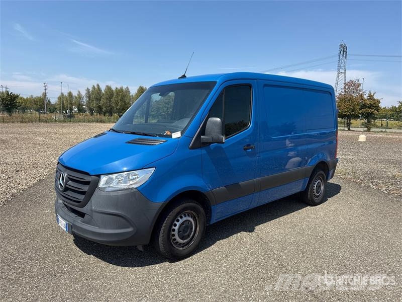 Mercedes-Benz Sprinter 211 CDi Cargo Van Lieferwagen
