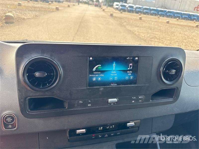 Mercedes-Benz Sprinter 211 CDi Cargo Van Utilitaire