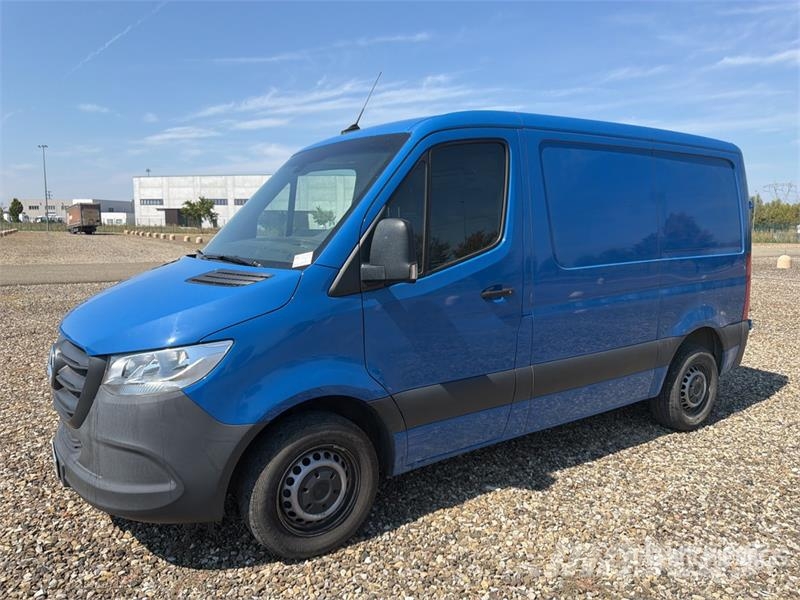 Mercedes-Benz Sprinter 211 CDi Cargo Van Lieferwagen