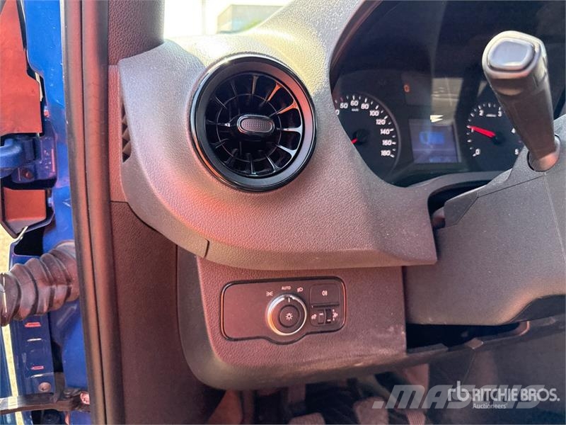 Mercedes-Benz Sprinter 211 CDi Cargo Van Utilitaire