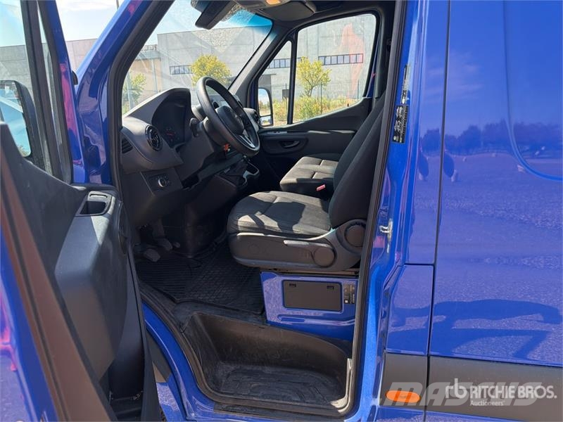 Mercedes-Benz Sprinter 311CDI Cargo Van Utilitaire