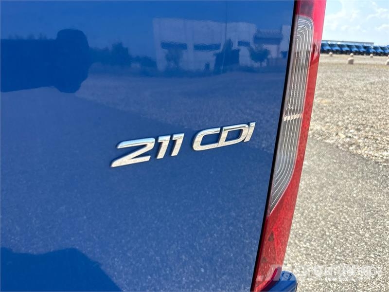 Mercedes-Benz Sprinter 211 CDi Cargo Van Utilitaire